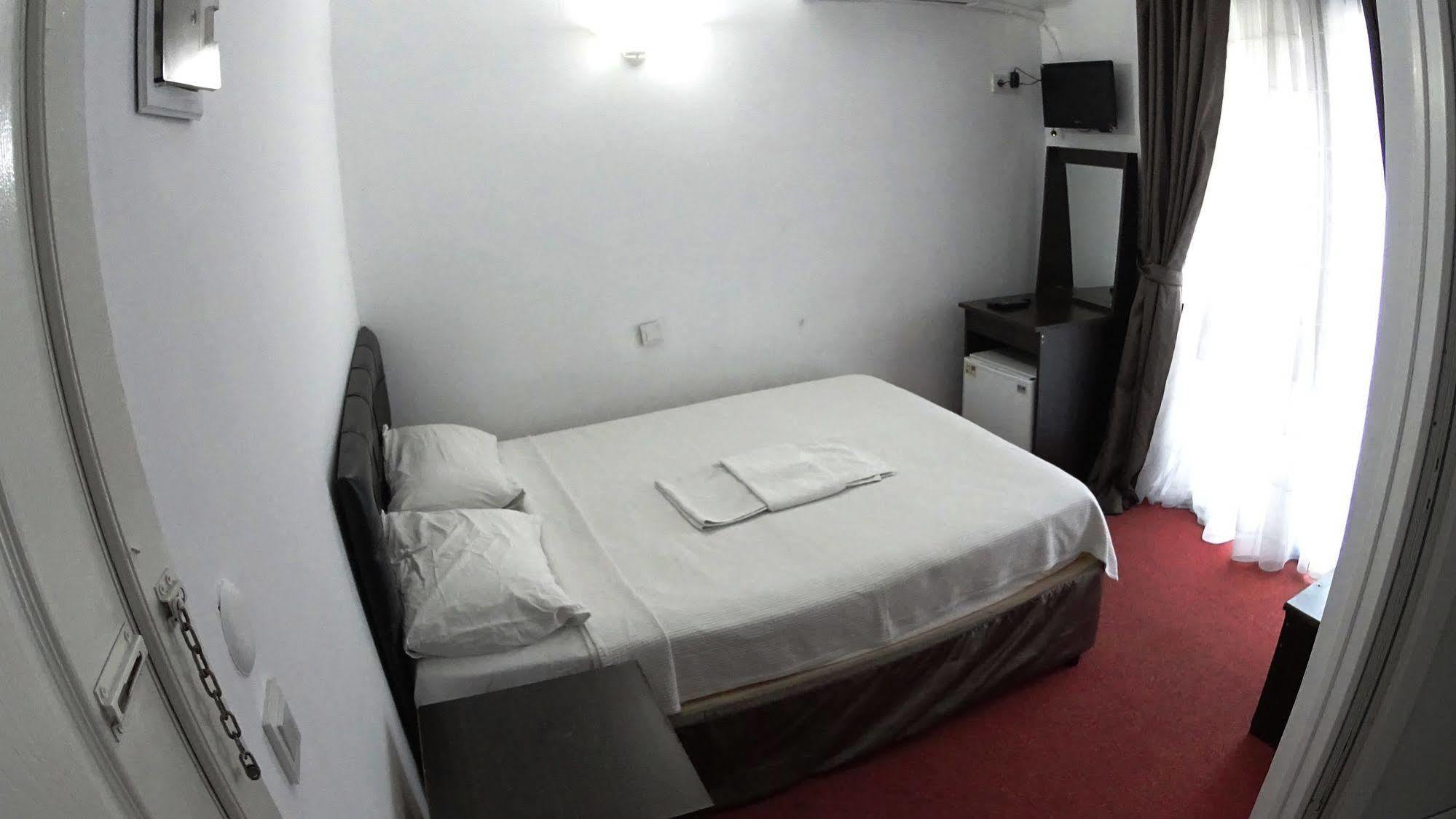 Ada Butik Hotel Kuşadası Buitenkant foto
